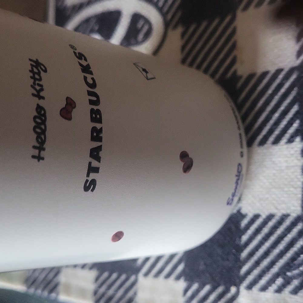 Miss Kitty  Quad Starbucks Baggrd Tagged Adorable Free Gifts White Green Top - Picture 9 of 9